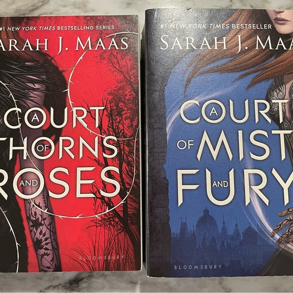 Other - A Court of Thorns and Roses & A Court of Mist and Fury oop set